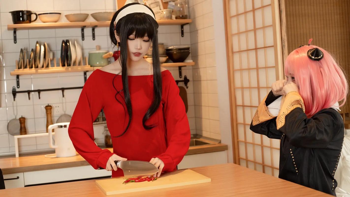 Anime Cosplay Yor - スパイ×ファミリー ヨル・フォージャー コスプレ衣装 レッド ホームウェア セーター